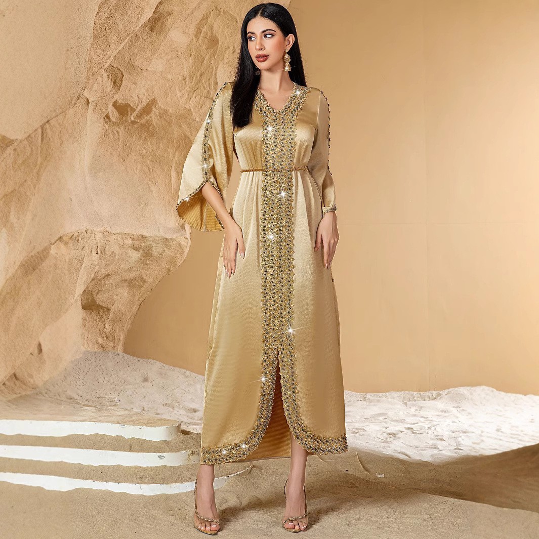 Elegant Rhinestone Embroidery  - Evening Gown ulasan dan harga
